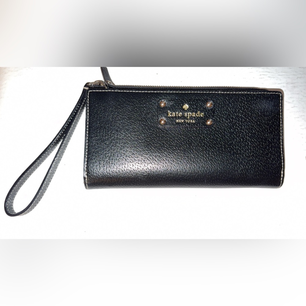 Kate Spade Wellesley Layton Long Black Leather Wristlet/Clutch EUC 8”x4.25”